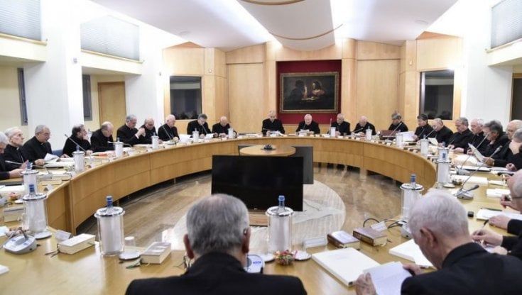 Il cardinale Bassetti, "grave inquietudine per la battaglia pro eutanasia"