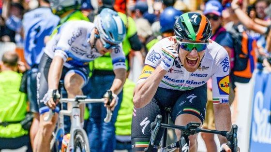Ciclismo, Tour Down Under: prima tappa a Bennett, Viviani quarto