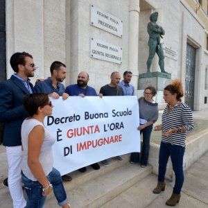 Buona scuola, Emiliano sfida Renzi: la Regione Puglia è pronta a impugnare il decreto