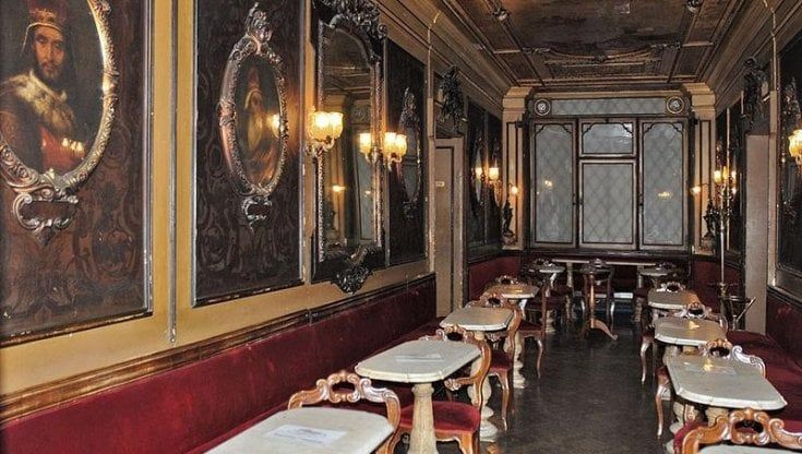 Il caffè Florian spegne 300 candeline. Ma in una Venezia vuota, rischia di non riaprire