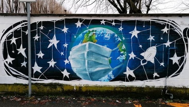 Cosa sognano i bambini ai tempi del Covid, i loro racconti diventano street art nel Milanese