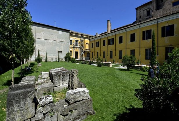 Il cortile della Cavallerizza, nuovo scrigno di bellezza in Pilotta a Parma - Foto