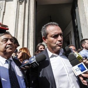 De Magistris: "Anm al giro di boa, non posso credere che la Regione si giri"