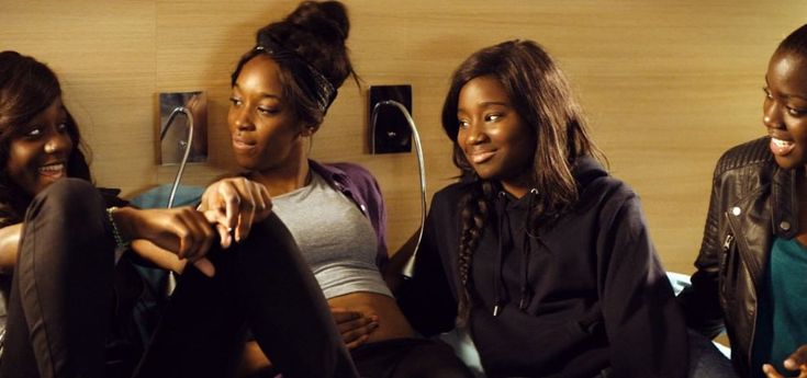 "Diamante nero", le bande femminili nelle banlieue. Con l'aiuto di Rihanna
