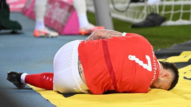 Attacco di panico in campo per l’interista Arnautovic durante Austria-Serbia
