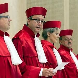 Austerità o Welfare, lo scontro tra le Corti del Nord e le Corti del Sud