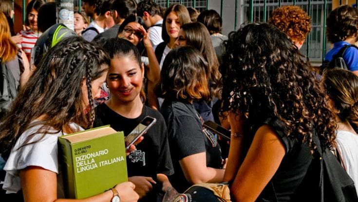 Carissimi genitori, restate un passo indietro. Lasciate che i vostri figli vivano la Maturità