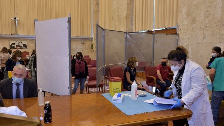 Vaccini, il tribunale di Palermo diventa hub