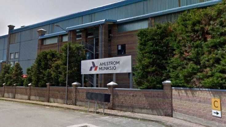 Incidente sul lavoro alla cartiera Ahlstrom: tre operai ustionati dall’acido