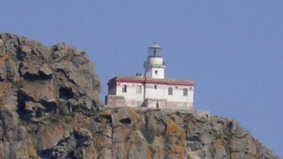 Demanio, venti fari e torri da affittare