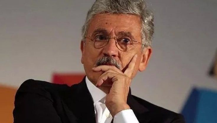 Governo, D'Alema: "Non si manda via l’uomo più popolare del Paese per volere del più impopolare"