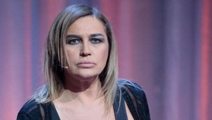 Il cantante Alex Britti e l’attrice Lory Del Santo tra i vip spiati