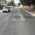 Viaggio fra i pericoli di Prima Porta: strisce scolorite, fermate bus irregolari e pedoni a rischio