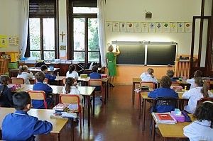 Materiali didattici e arredi per la scuola, un settore in crisi nera
