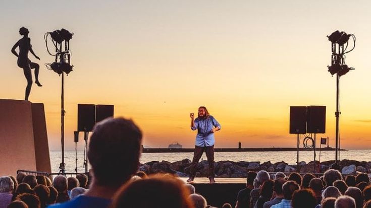 Serenate di quartiere, le voci della città