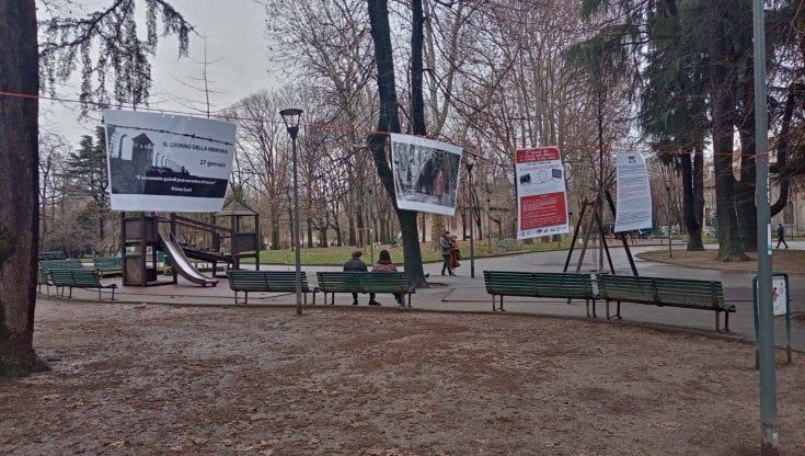 Giorno della Memoria, un filo rosso con i disegni dei bambini al parco Trotter di Milano per ricordare le vittime dell'Olocausto