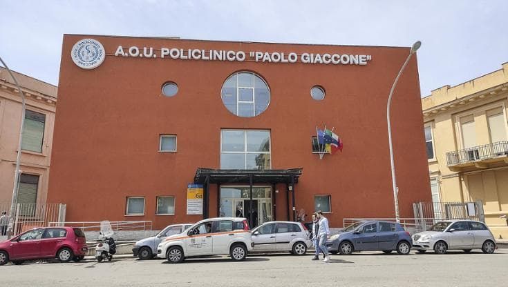 Policlinico, crolla il controsoffitto della Ginecologia: è il centro d’eccellenza trasferito da poco