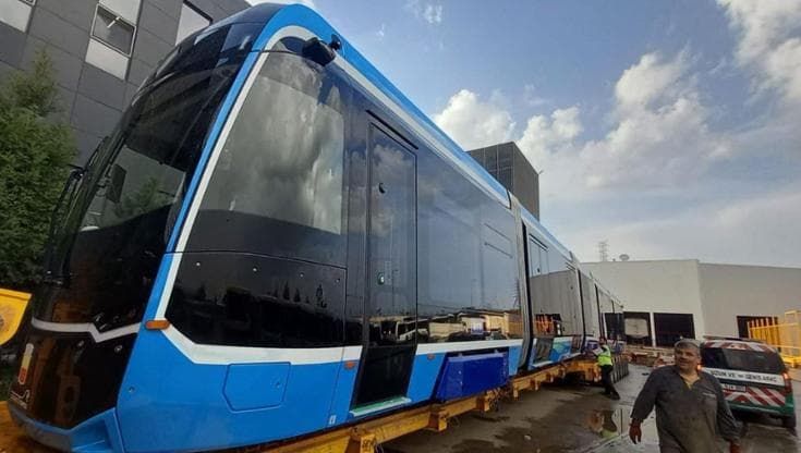 Napoli, lavori per il tram del mare in via Marina e a Poggioreale. Preferenziale chiusa per un mese