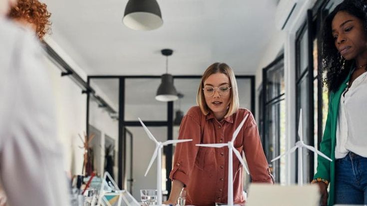 Sostenibilità rallentata dalla mancanza di personale qualificato: ecco i lavori green più richiesti in Italia