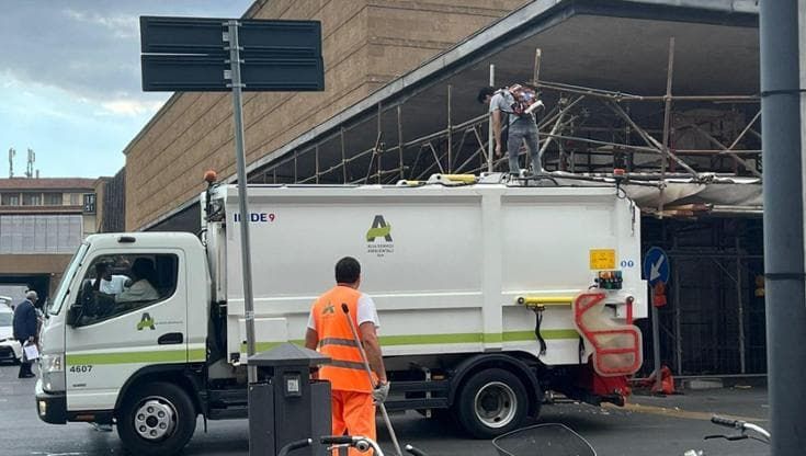 Morì investito dal camion, condannati Alia e autista. Risarcimento da 400 mila euro