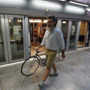 In bicicletta sul metr&ograve; la domenica mattina, vittoria inutile per i ciclisti