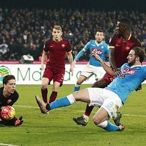 Napoli, non può sempre fare tutto Higuain. Scudetto, riecco la Juve