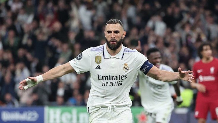Benzema lascia il Real Madrid: "È già una delle nostre leggende"