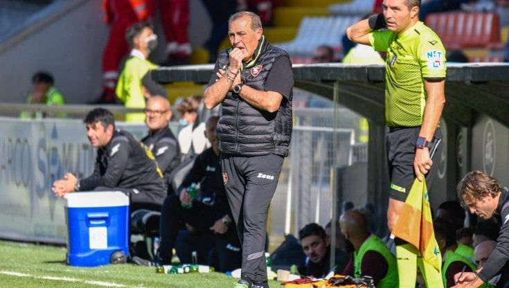 Salernitana, esonerato Castori: "Atteggiamento remissivo intollerabile". Al suo posto Colantuono