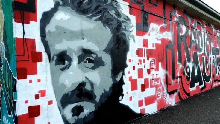 La forza di Peppino Impastato: il martire irriverente che dileggiava i boss ora è l’idolo dei giovani