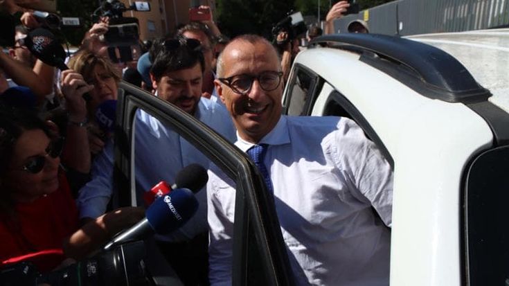 Marche, Ricci cinque ore dai pm. “Ho risposto a tutto, torno a fare campagna elettorale”