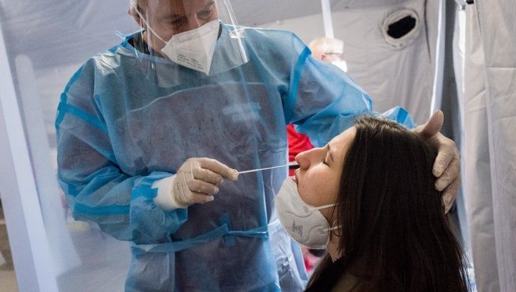 Covid, in Campania un quinto dei positivi in Italia