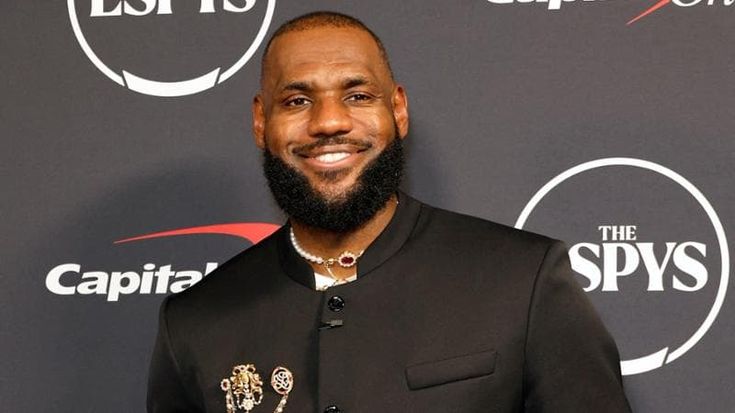 Lebron James allontana il ritiro: “Non è ancora arrivato il momento di smettere”