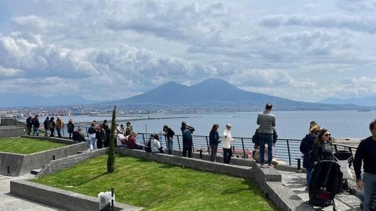 Arte, natura e storia: al via “Maggio di Pizzofalcone”, un mese di eventi tra Monte Echia e il Plebiscito
