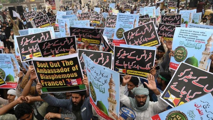 Charlie Hebdo, la guerra per vendicare il nome del Profeta continua a uccidere in Pakistan