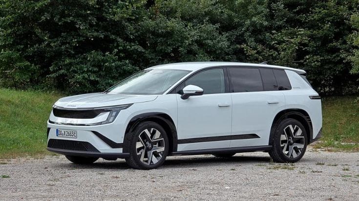 Škoda Peaq, il Suv elettrico a sette posti spicca per comfort ed efficienza: la prova dell’integrale