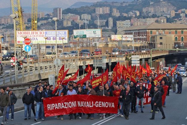 Riparazioni Navali, il corteo attraversa Carignano e invade la Regione