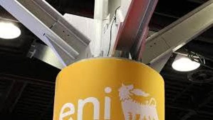Eni chiude in cauto rialzo in Borsa, dopo la vendita del 25% di Enilive al fondo Kkr a 2,93 miliardi