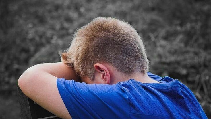 Uno schiaffo al figlio costa tremila euro: madre condannata in Cassazione