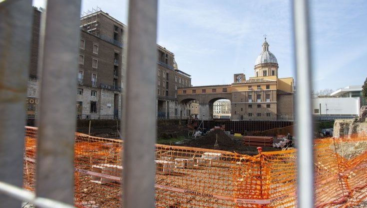 Roma, Piazza Augusto Imperatore chiusa per cantiere