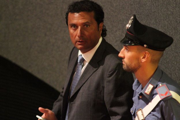 Concordia, l'arrivo in aula di Schettino