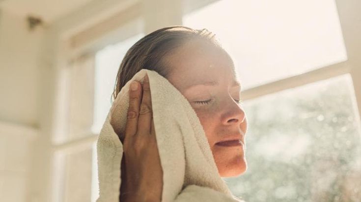 Gli italiani in vacanza non rinunciano alla beauty routine