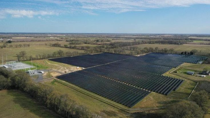 Enel cresce negli Stati Uniti e perfeziona l’acquisto di impianti fotovoltaici per 810 MW