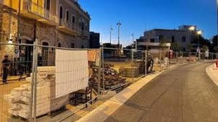 Disagi per lavori sul lungomare a Santo Spirito, i commercianti: “Perdiamo clienti e paghiamo multe”