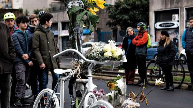 Ciclabili e stazioni per biciclette, le promesse del Comune di Milano rimaste sulla carta