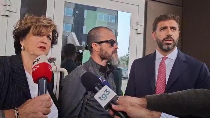 Strage di Brandizzo, Massa legge la Bibbia in aula, poi scoppia in lacrime davanti ai legali