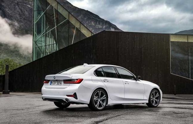 Bmw Serie 3, si cambia così 