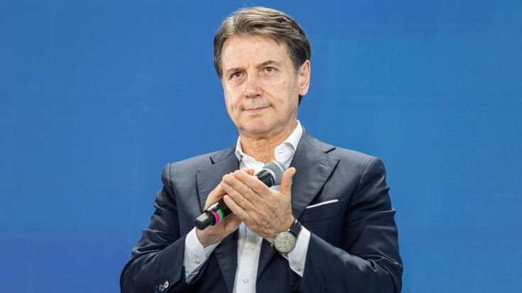 Conte: “Programma di Nova mi onora, non disponibile a diluirlo”. E saluta Di Battista: torna con noi