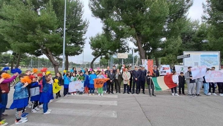Mafia, Bari ricorda Peppino Impastato a 45 anni dalla scomparsa. Cerimonia al giardino di Catino: "La speranza siamo noi"