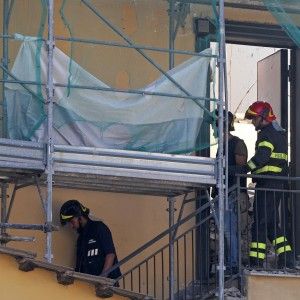 Pietrarsa, otto avvisi di garanzia per l'operaio morto