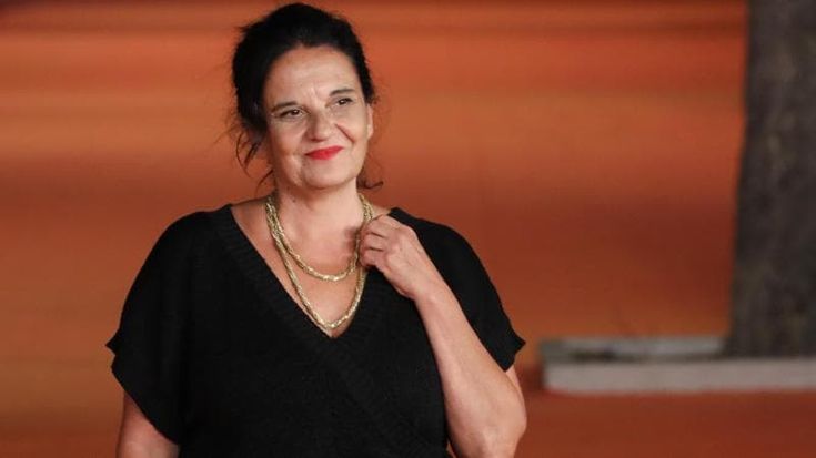 Emma Dante contro lo Staatsoper: “Al San Carlo non sciupano nulla”. E salta il ‘Nabucco’ a Napoli